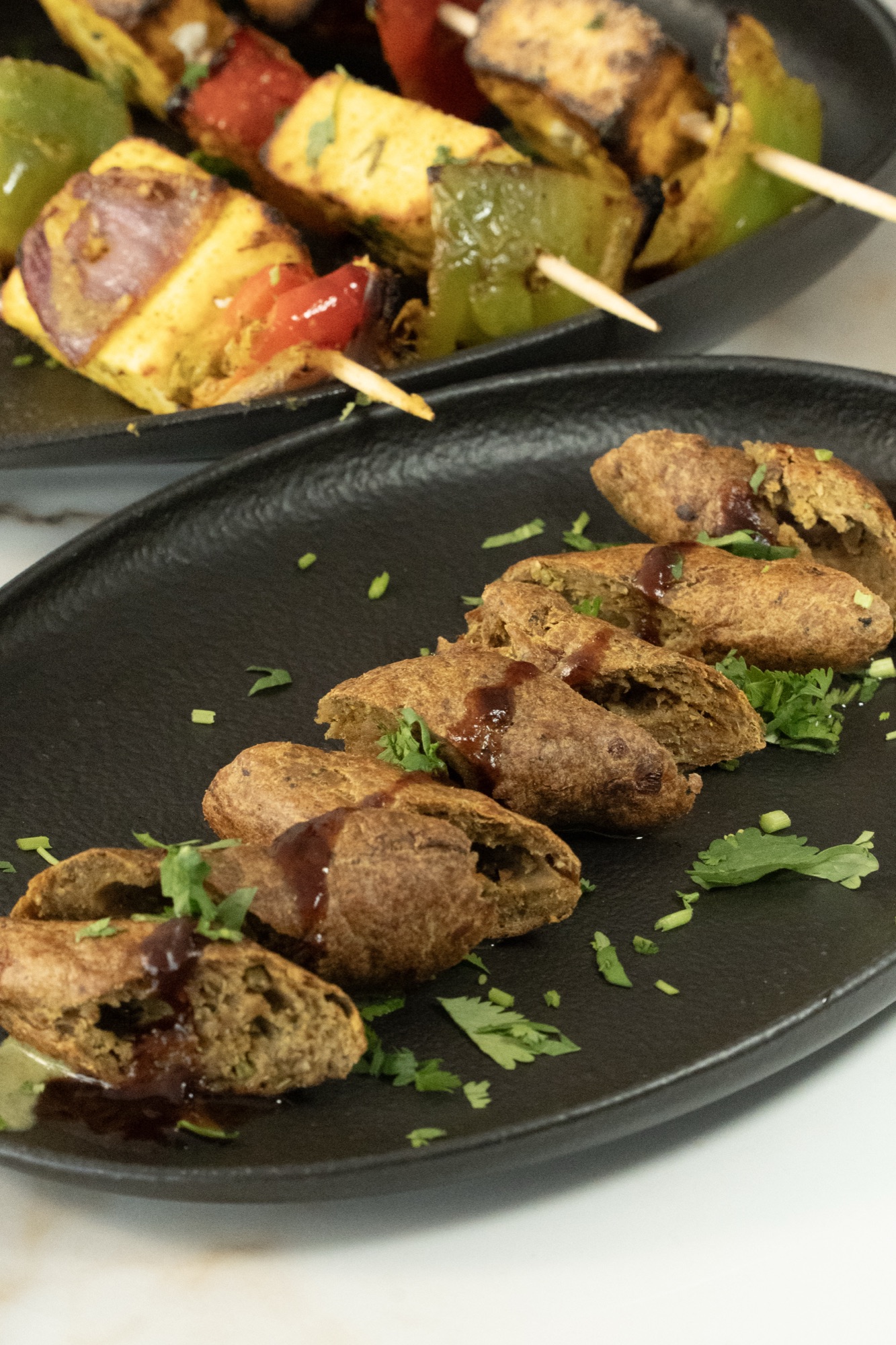 Kebabs with tamarind glaze and skewers